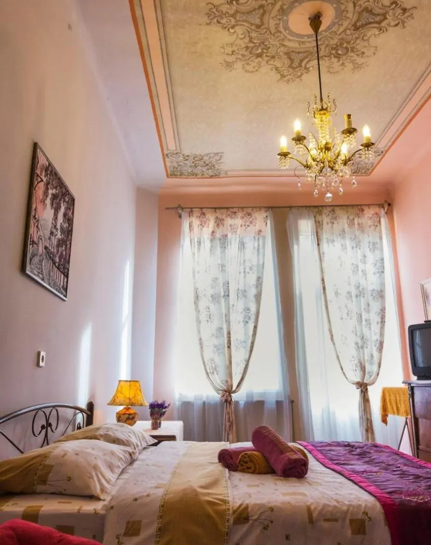 Vintage Apartment 2 Rooms With Balcony 利沃夫